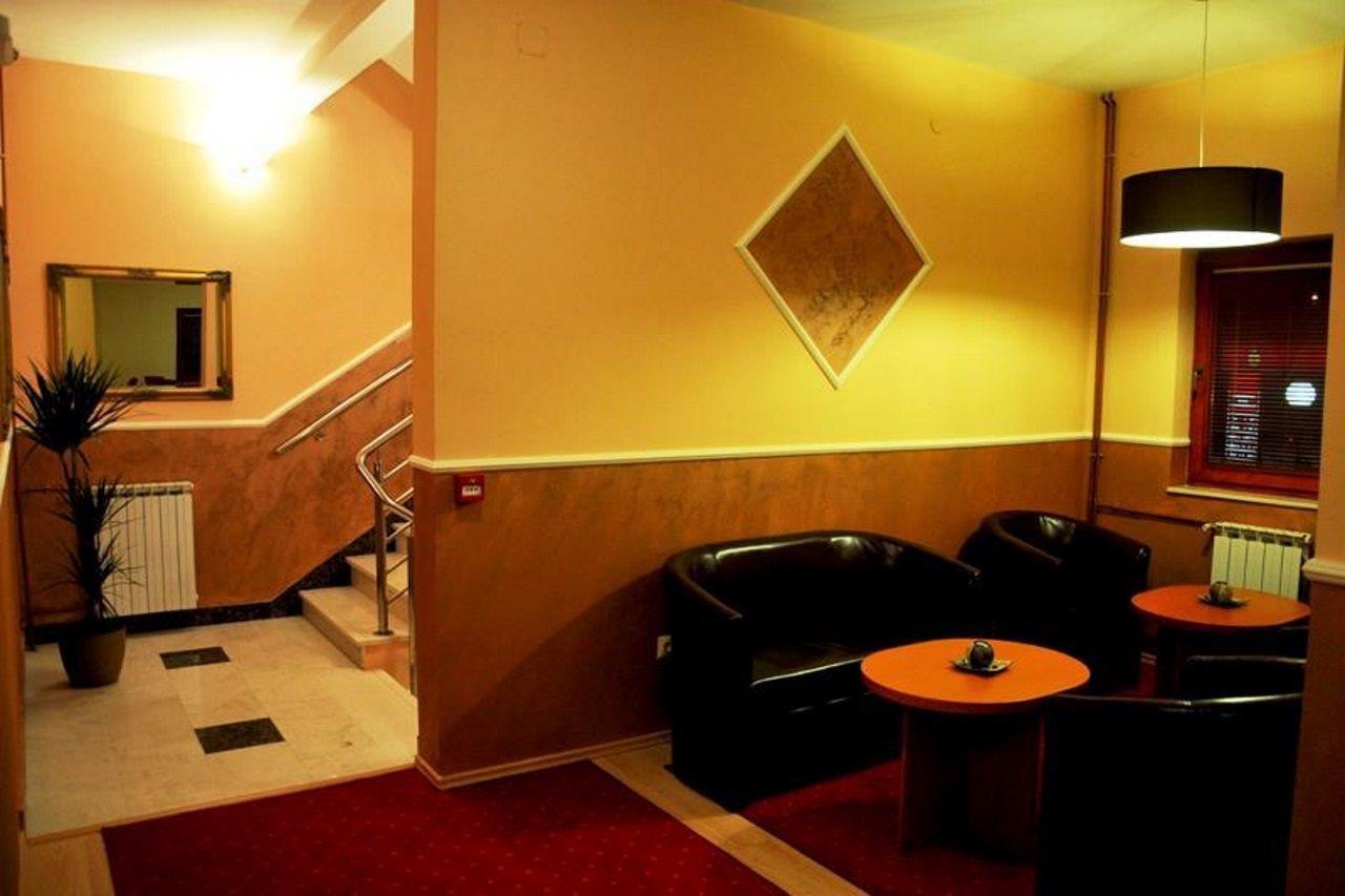 Hotel Arizona Sarajevo Lukavica Exterior photo