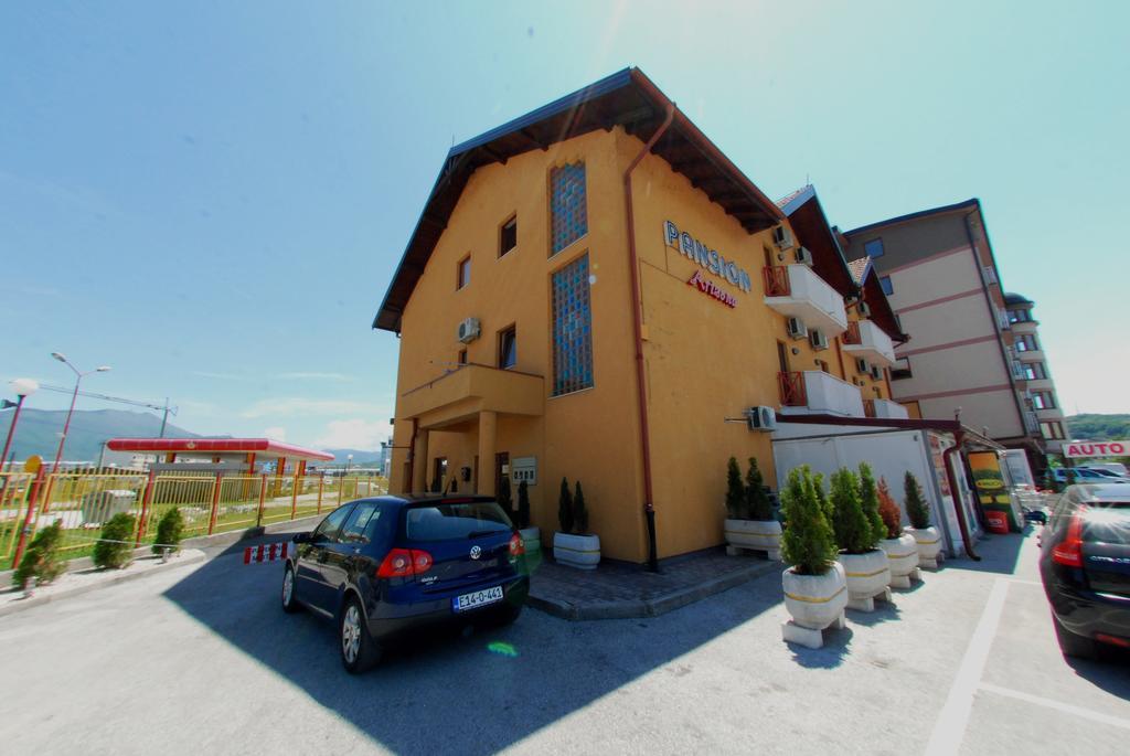 Hotel Arizona Sarajevo Lukavica Exterior photo