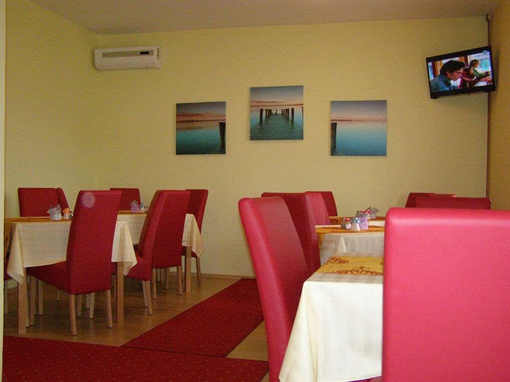 Hotel Arizona Sarajevo Lukavica Exterior photo